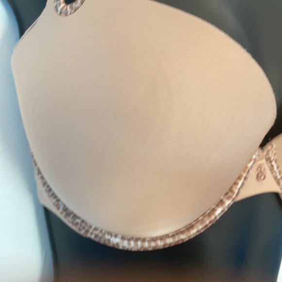 Victoria Secret bra cream size 36D - Picture 7 of 11
